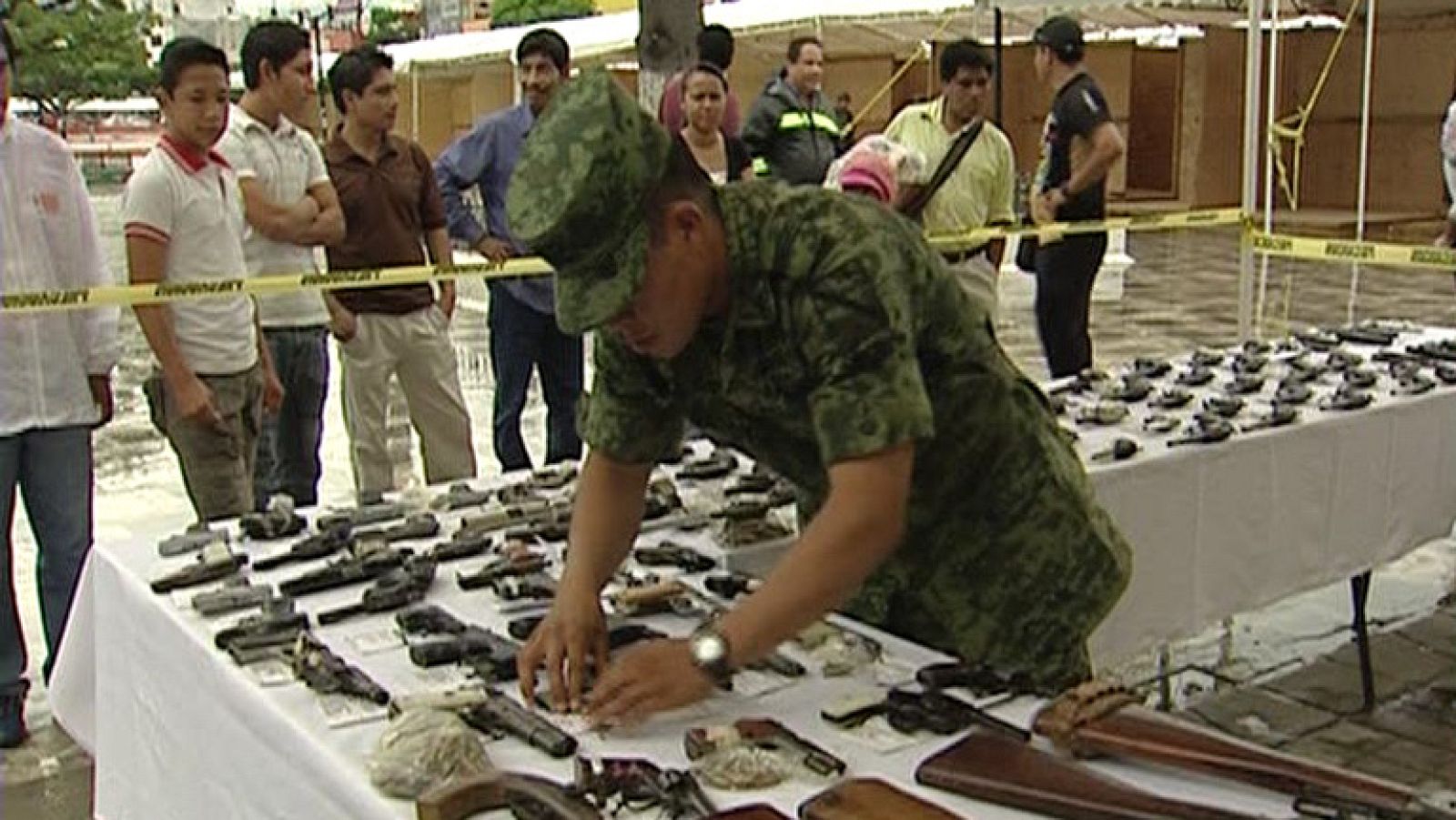 Armas a cambio de portátiles en México