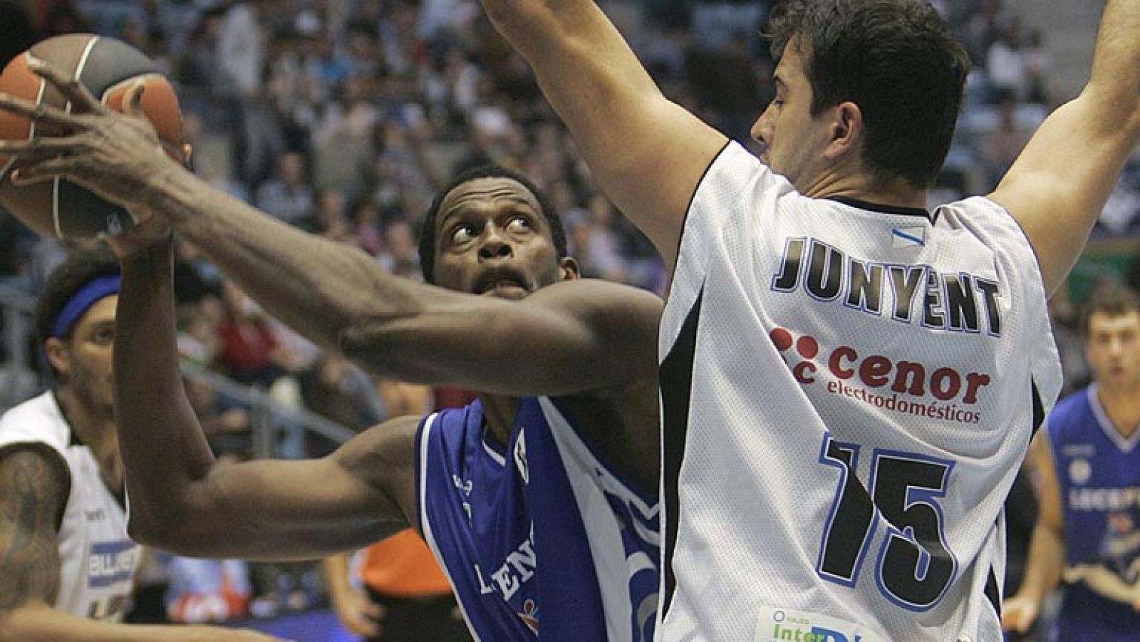 Blusens 69-73 Lucentum - Baloncesto en RTVE | Ver