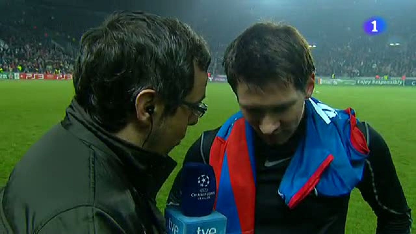 El argentino repite 'hat-trick', esta vez en Champions y en Praga, llegando a los 202 goles con la camiseta del FC Barcelona.