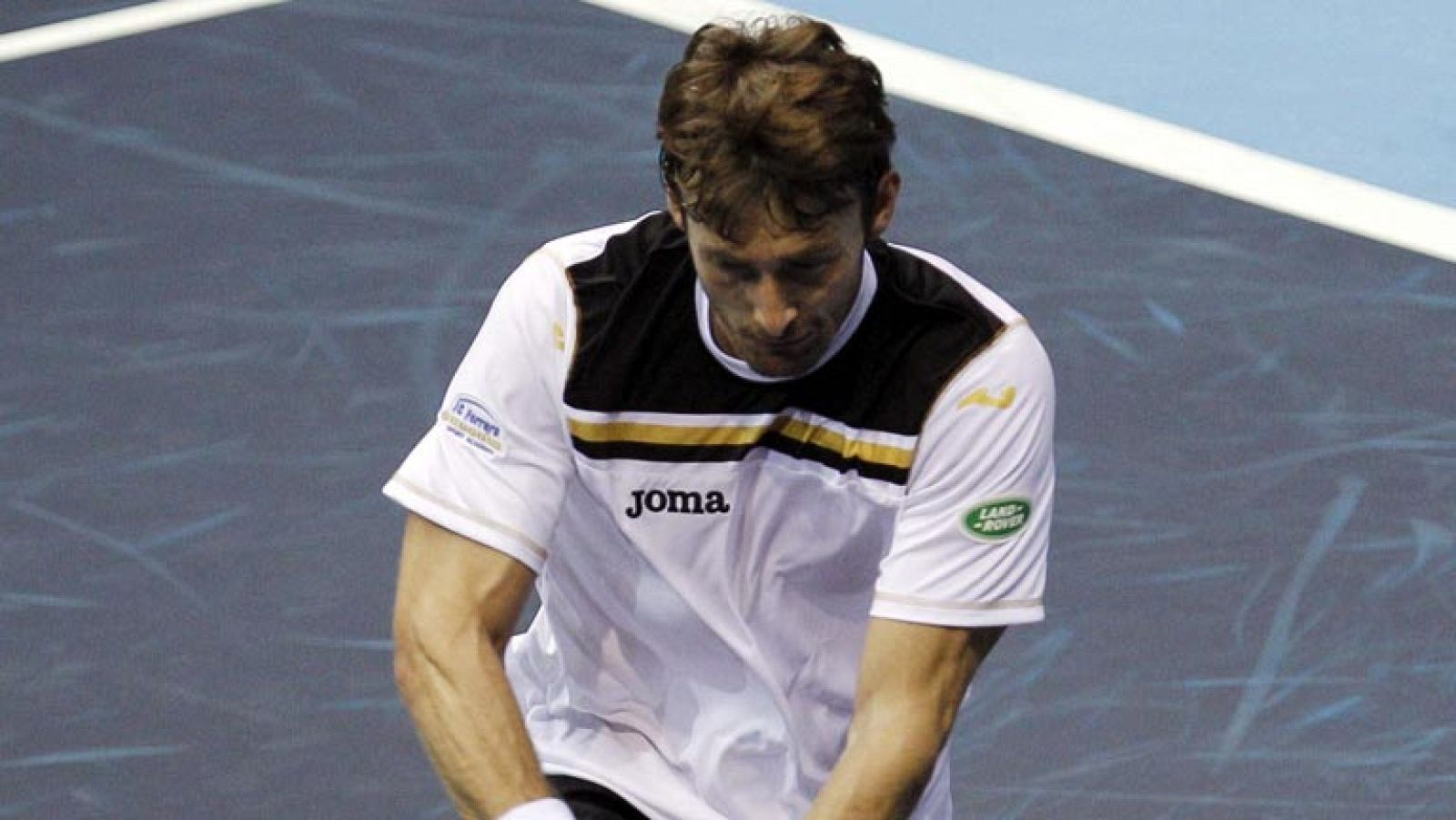 El tenista tuvo que ser atendido en el Valencia Open por su tensión. La causa, demasiados cafés antes del partido