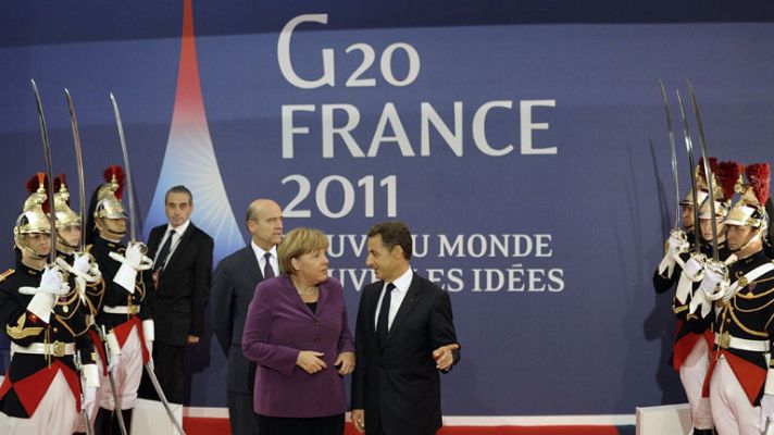 Telediario 1 - Papandreu tiene que decidirse