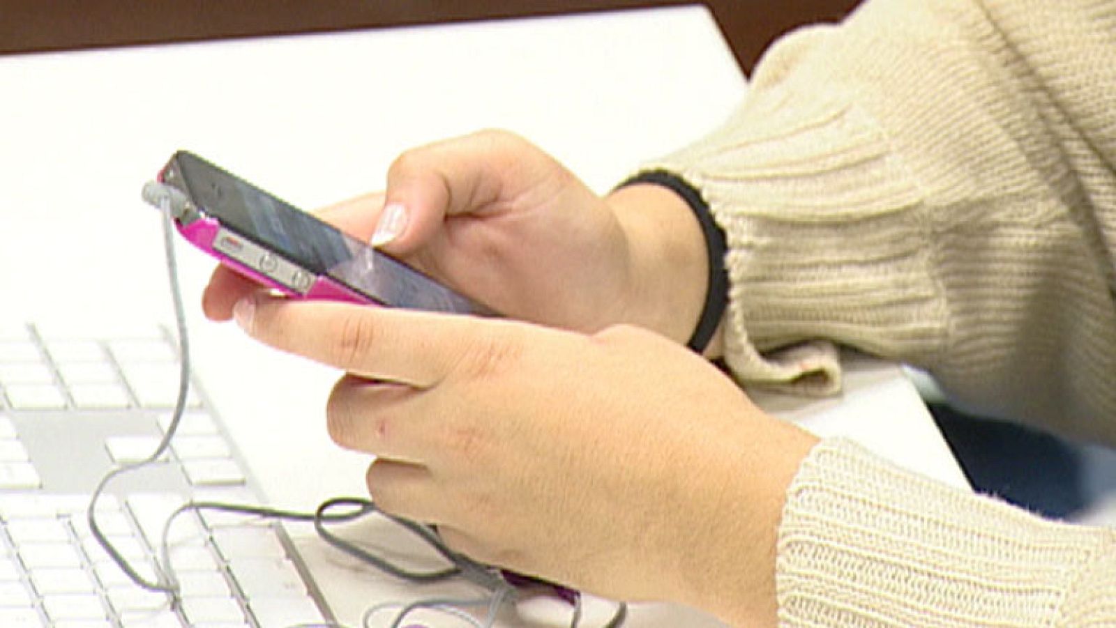 Los adolescentes ya usan con habitualidad los teléfonos inteligentes desde los 13 años