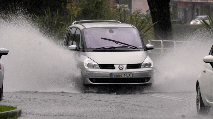 Telediario 1 - 25 provincias en alerta por lluvias