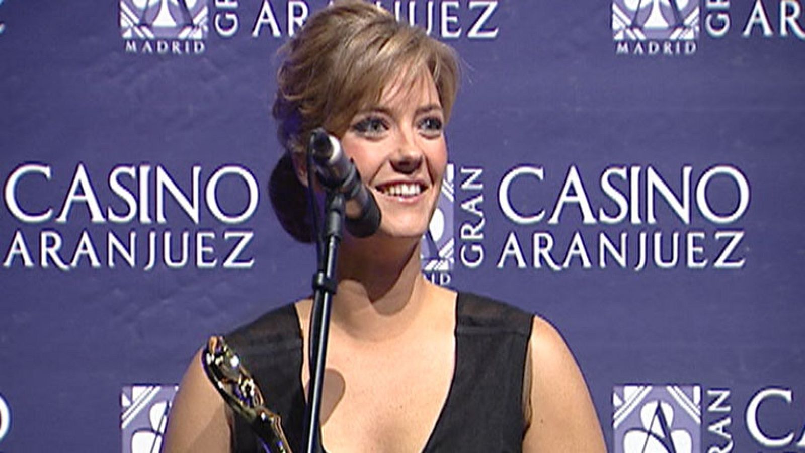 María Casado y Juan Ramón Lucas reciben la Antena de Oro | Ver