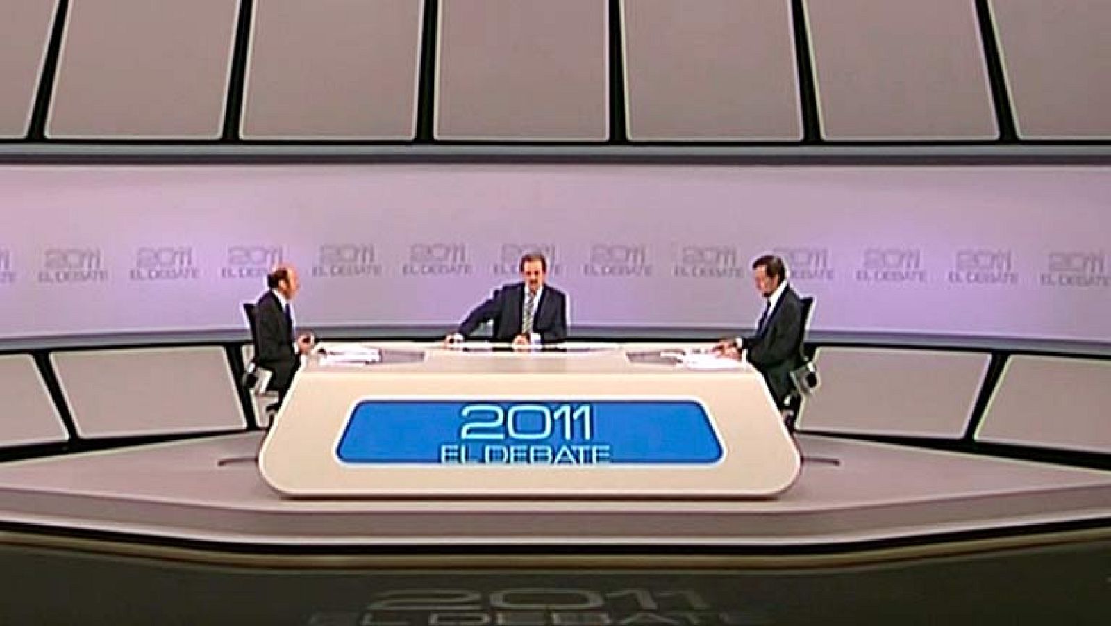 Rifirrafe entre Rubalcaba y Rajoy sobre Sanidad | Ver