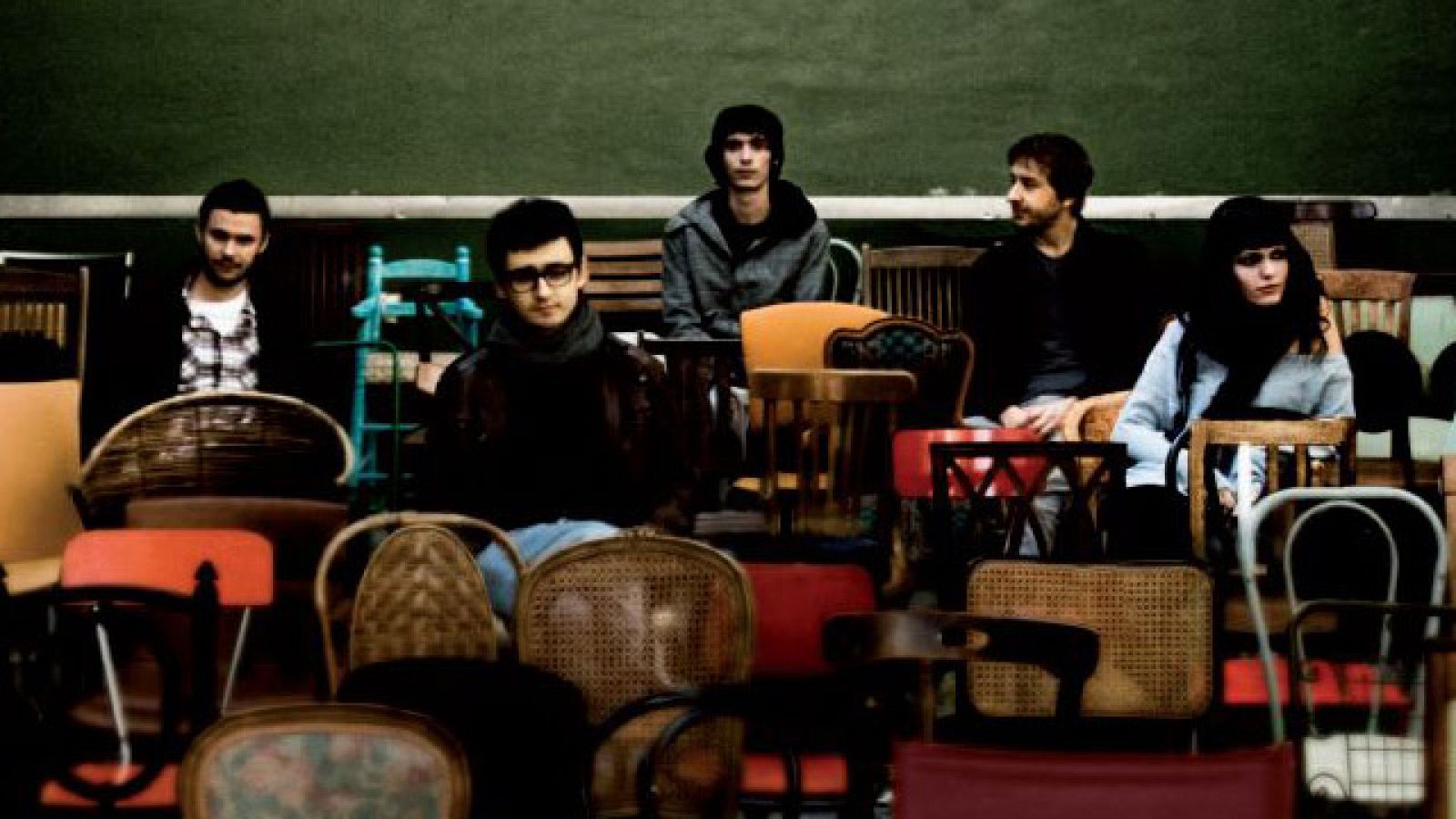 Single "Última versión de ti", incluido en el álbum 'Midiendo el Tiempo con Canciones' de ruidoblanco. Es uno de los participantes noveles en el Disco del año 2011 de TVE.