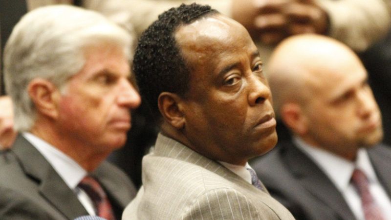 Declarado culpable de homicidio involuntario al médico personal de Michael Jackson