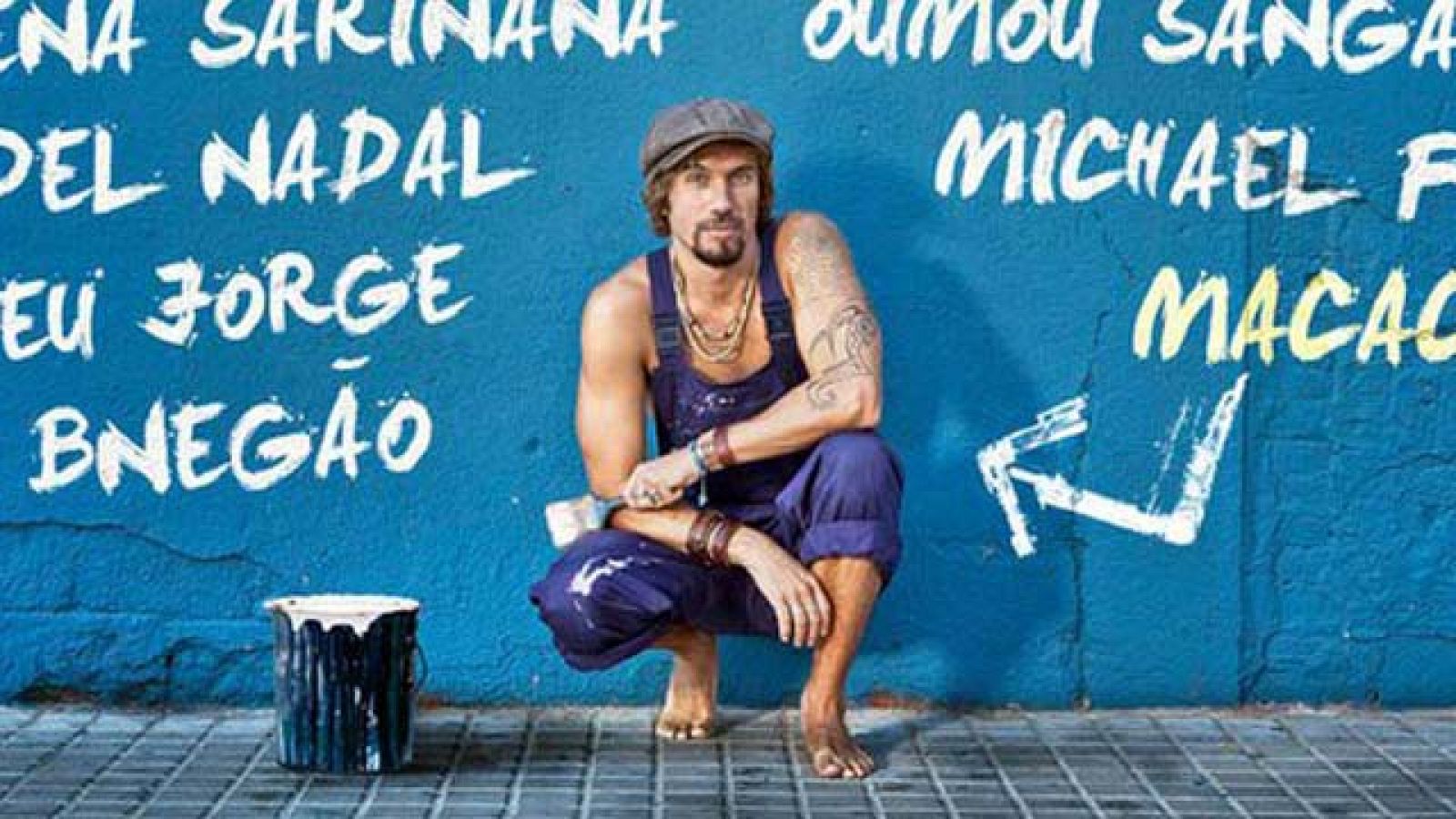 Single "Puerto presente", incluido en el álbum 'El vecindario', de Macaco. Publicado en 2011, es uno de los Discos del año 2011 de TVE