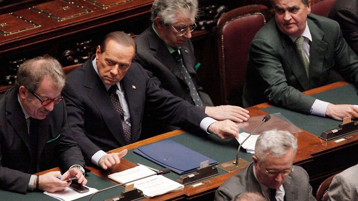  - Berlusconi pierde la mayoría en el Parlamento