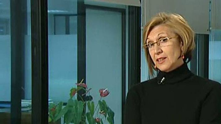  - Rosa Díez habla de política social