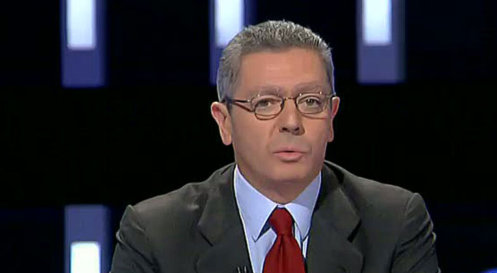 Gallardon dice en su última intervención que Rajoy gobernará "desde la moderación y el diálogo, pero desde la firmeza" | Ver