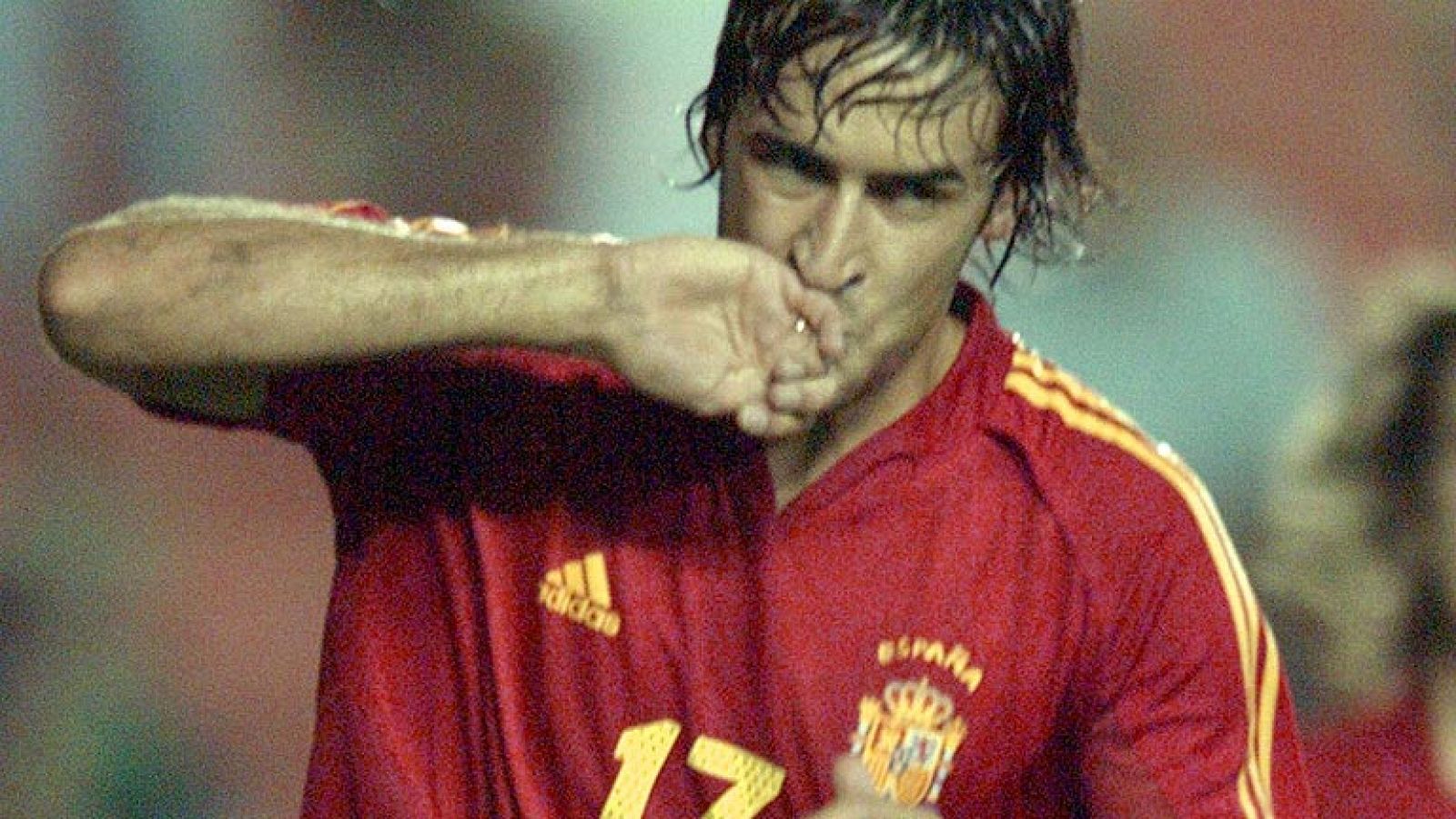 Raúl, ausente en su homenaje