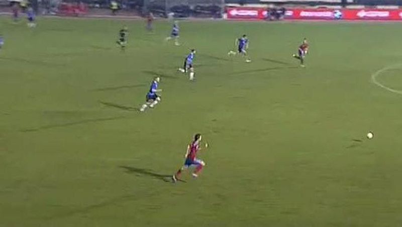 Álvaro Vázquez, a la contra (5-0)