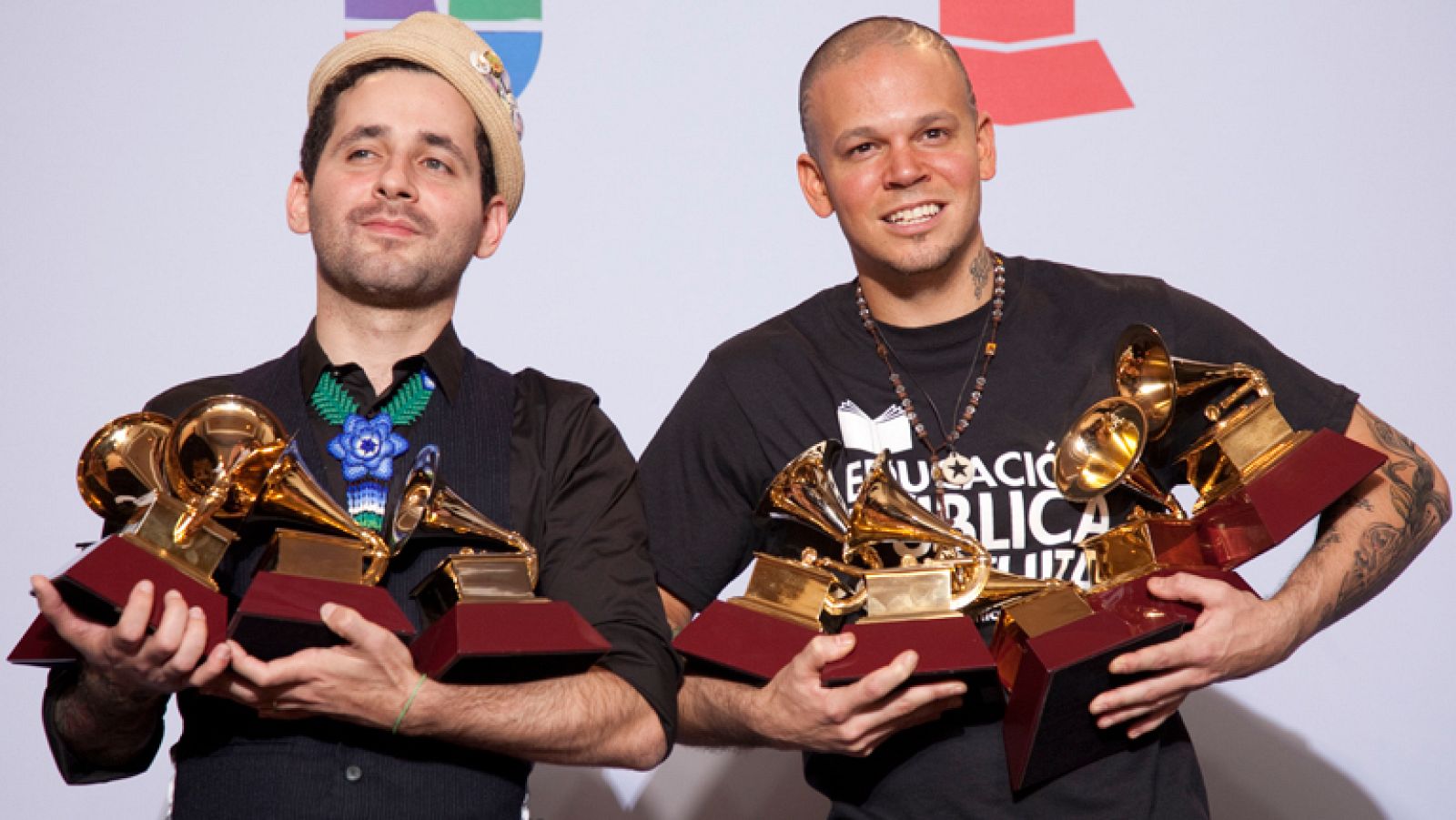 Los ritmos boricuas de Calle 13 se coronaron este viernes reyes de la duodécima edición de los Grammy Latino