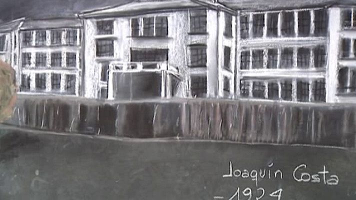 Universo UNED - Memoria escolar entre generaciones.