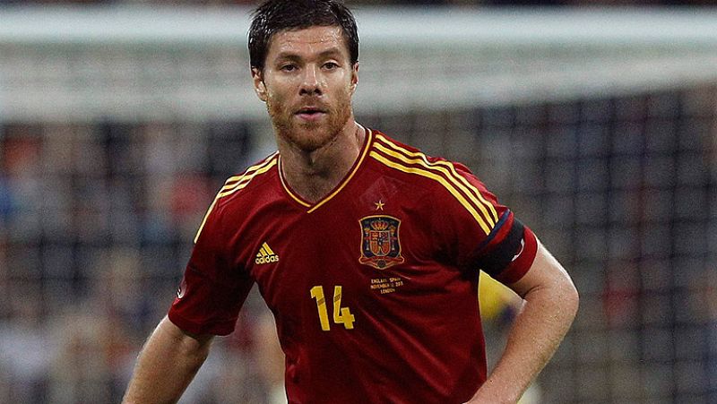 Programa especial de la clasificación de España para la Eurocopa 2012 con el resumen, entrevistas y comentarios de especialistas del amistoso en Wembley contra Inglaterra.