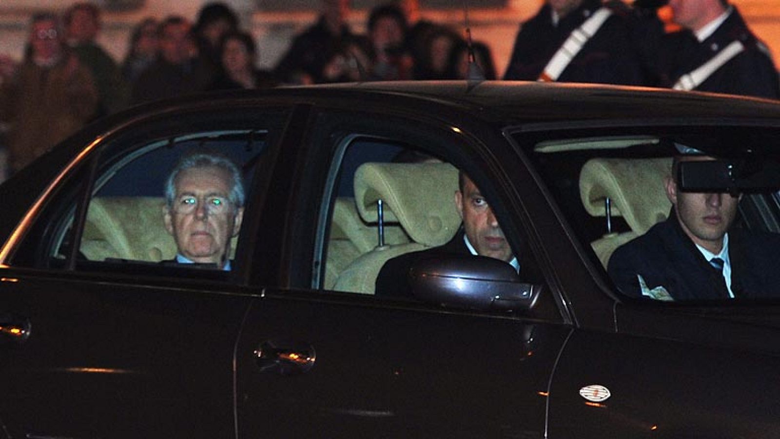 Monti recibe el encargo de formar Gobierno en Italia