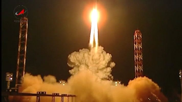 Telediario 1 - La sonda rusa pierde el rumbo