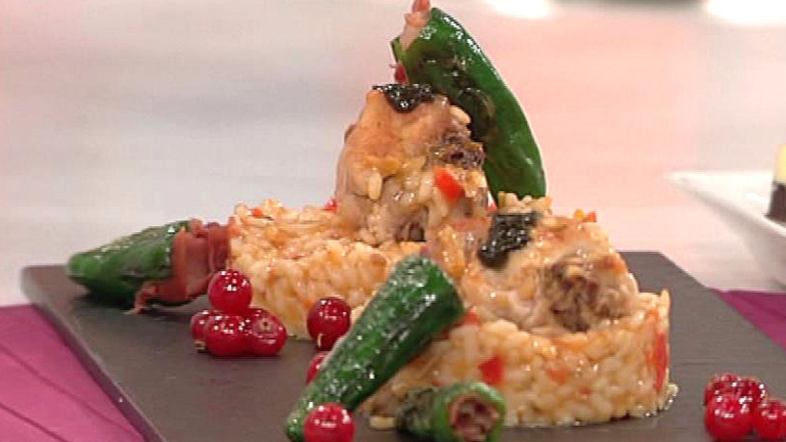 Saber cocinar - Arroz con conejo y pimientos de Padrón - 15/11/11 - RTVE Cocina | Ver