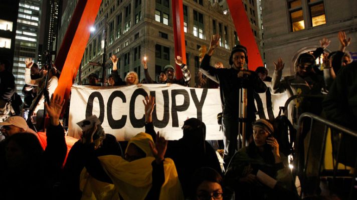 Informativo 24h - Un juez de NY impide a los indignados volver a acampar en la plaza desalojada junto a Wall Street