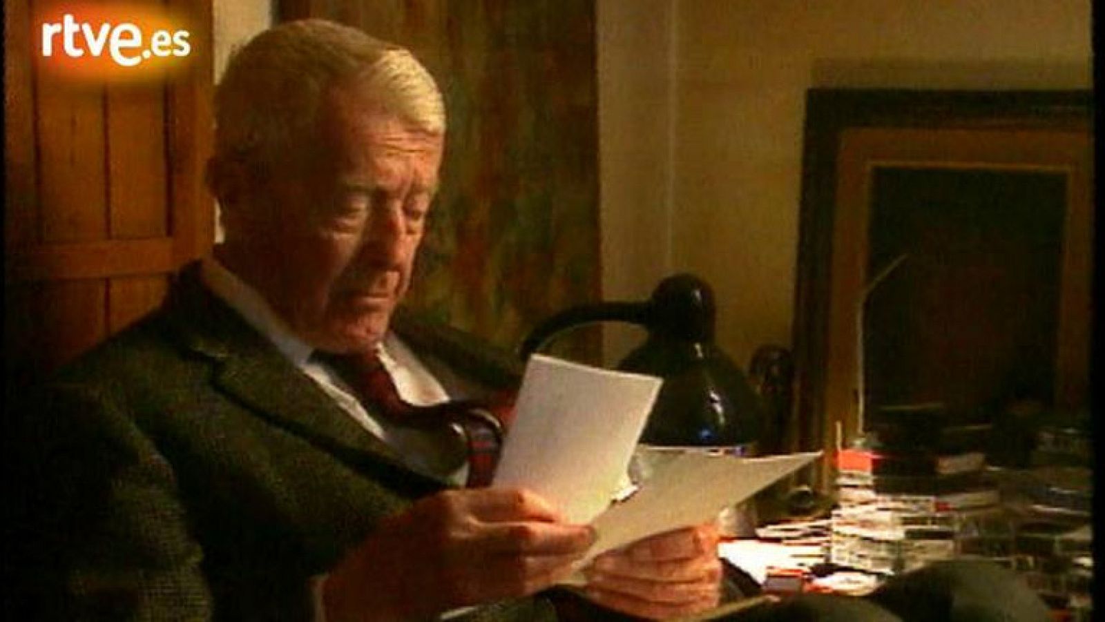 Muere Paul Bowles (1999)