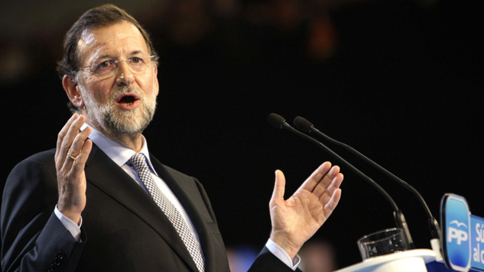 Rajoy dice que, con la creación de empleo, mejorará la política social