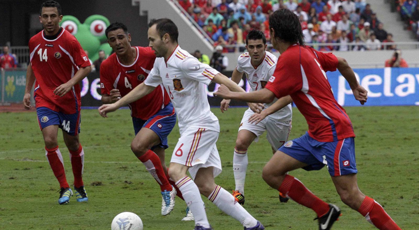 Empate 'in extremis' a Costa Rica