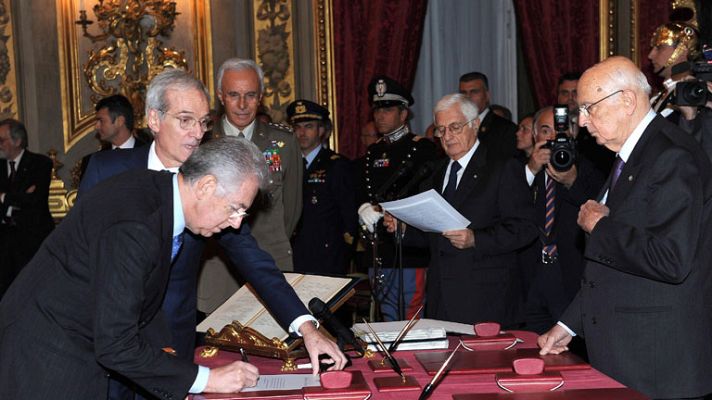 Telediario 1 - Telediario 2 en 4' - 16/11/11