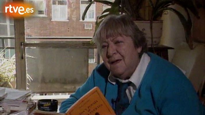 Fue noticia en el Archivo de RTVE - Muere Gloria Fuertes (1998)