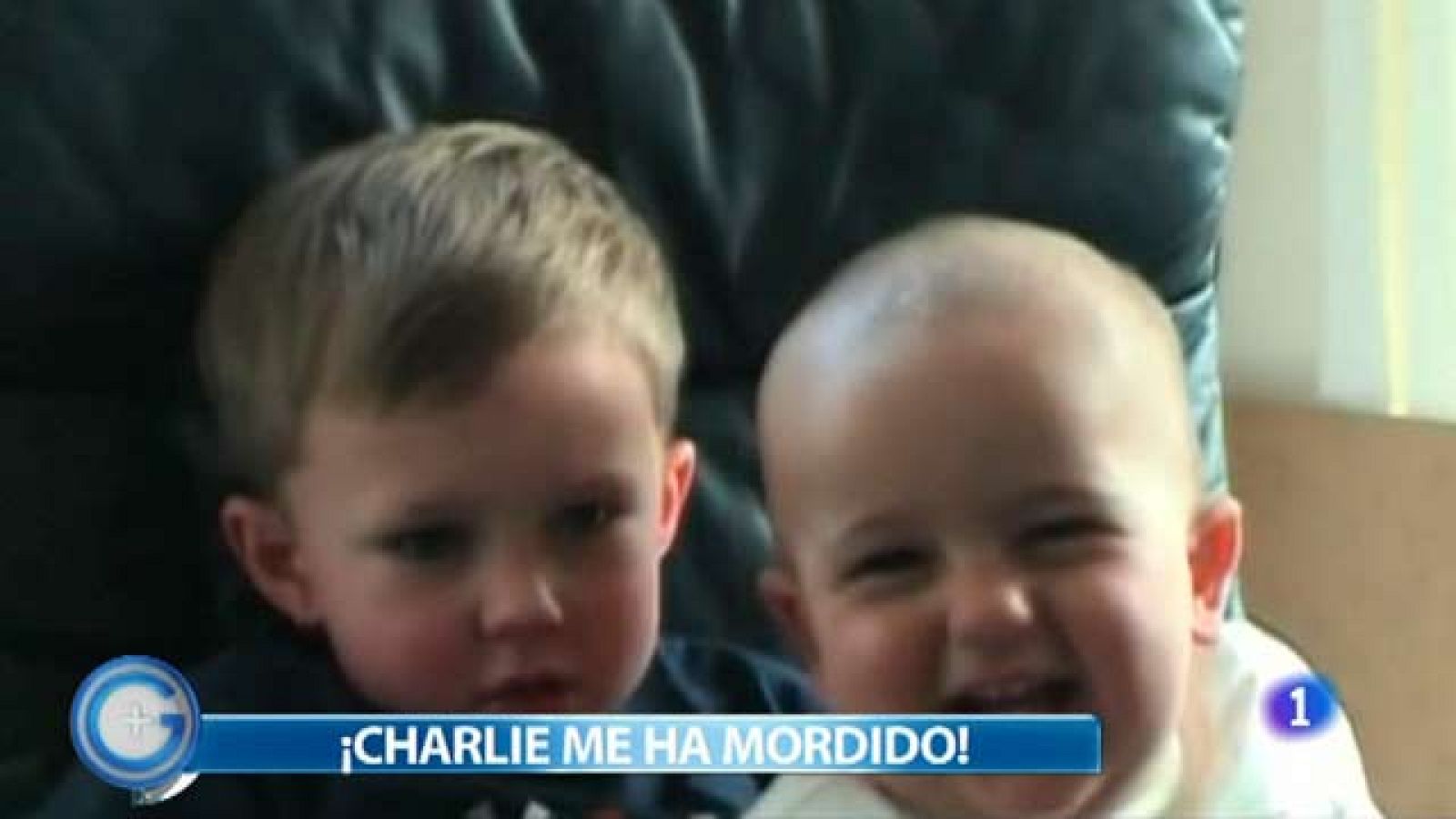 Más Gente - ¡Charlie ha mordido mi dedo!