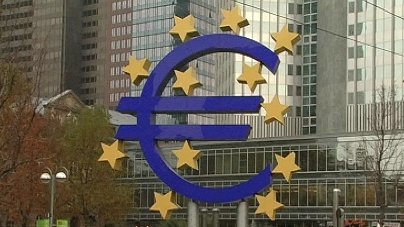 ¿Quién se enriquece cuanto peor está la imagen de España?