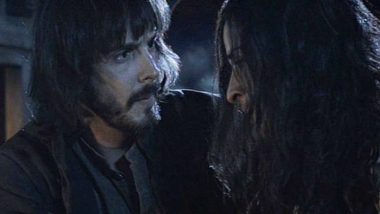 Águila Roja - Gonzalo, Margarita y Alonso en el tejado | Ver