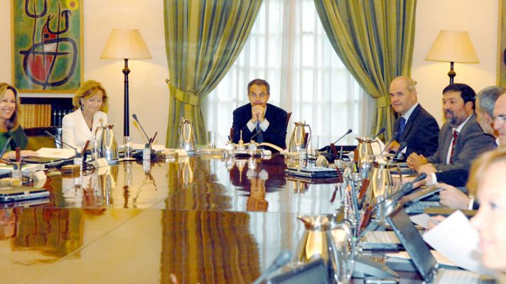 Telediario 1 - Último Consejo de ministros con posibilidad de elaborar decretos no "urgentes"