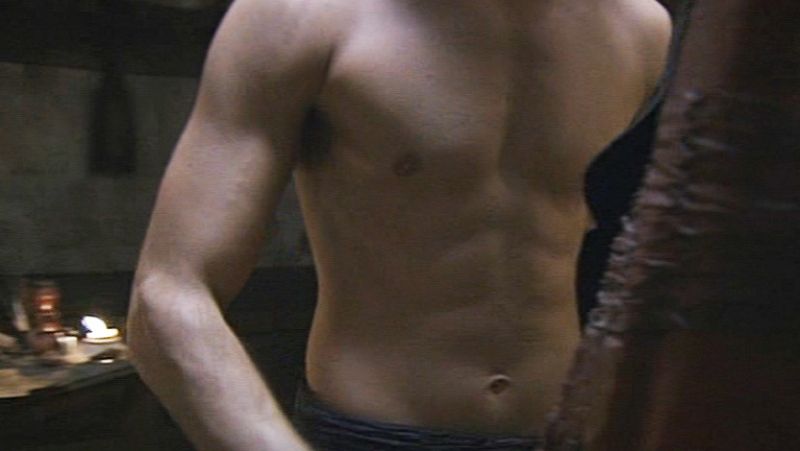 Águila Roja - Águila se viste para su cita con el cosaco | Ver