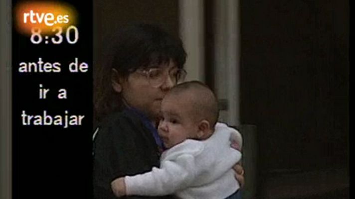 Línea 900 - Mujer, profesión, hijos