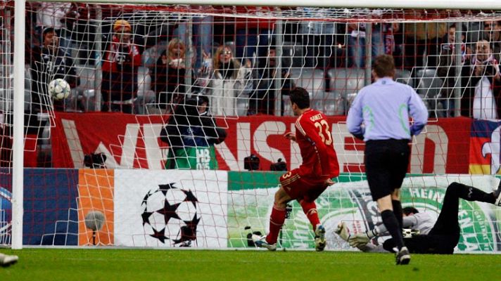 Champions League - Mario Gómez distancia al Bayern (2-0)