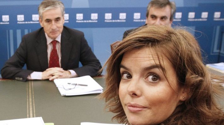 Los desayunos - Sáenz de Santamaría y Jáuregui inician el traspaso de poderes