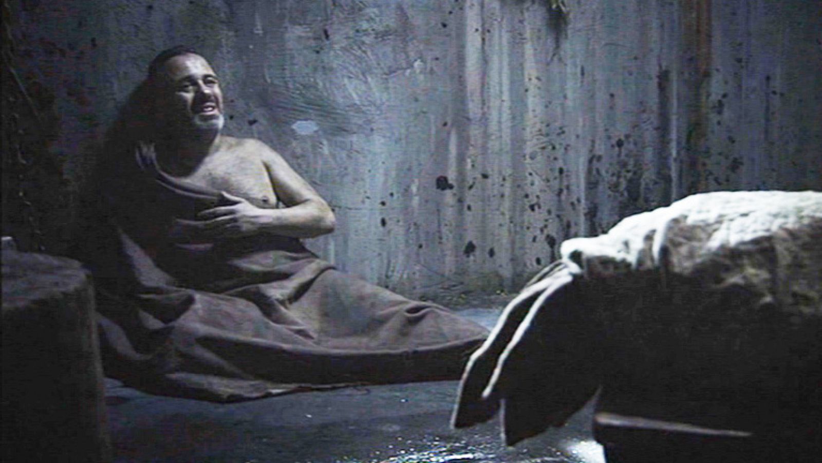 Águila Roja - Sátur conoce a su captor | Ver