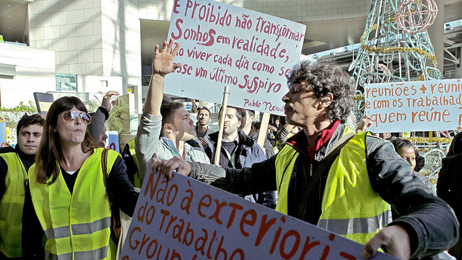 Cortes generalizados en el transporte publico por la huelga en Portugal