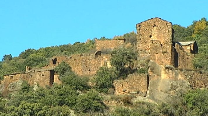 Telediario 1 - Un pueblo comprado