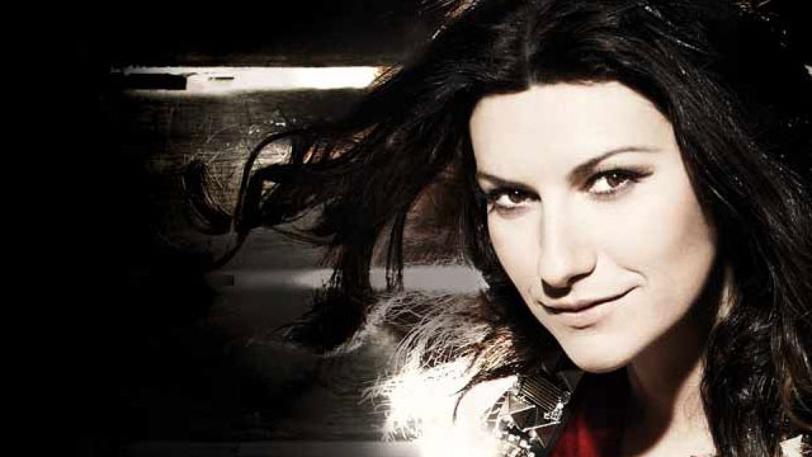 Single del nuevo álbum de Laura Pausini, 'Inédito'. Publicado en 2011, es uno de los Discos del año 2011 de TVE