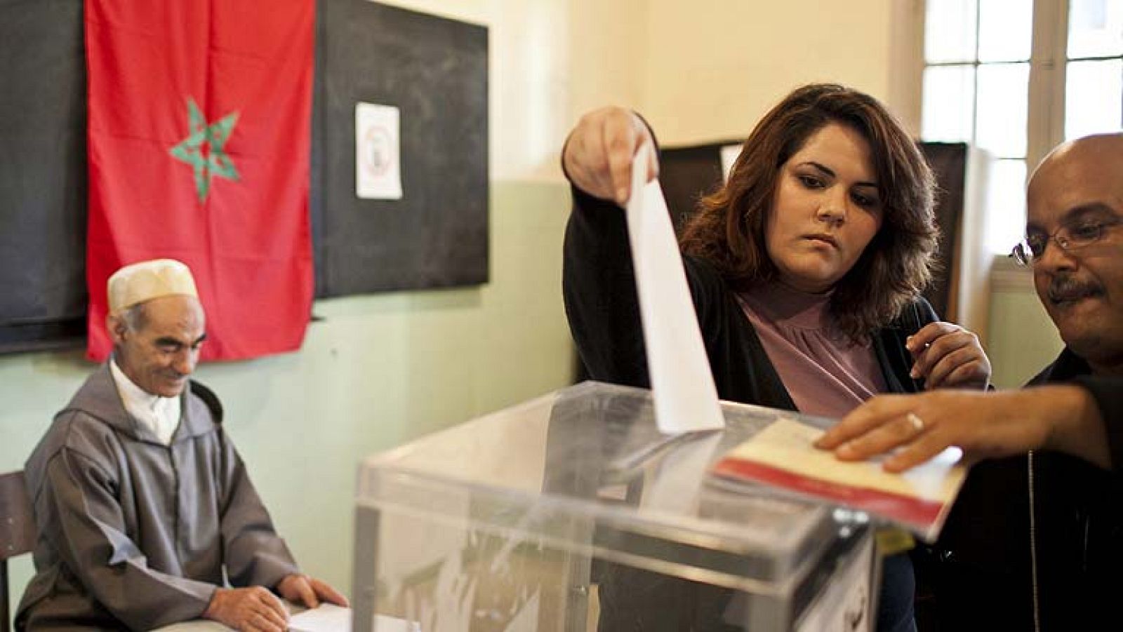 El islamismo moderado se impone en las elecciones de Marruecos - Informativo 24h | Ver