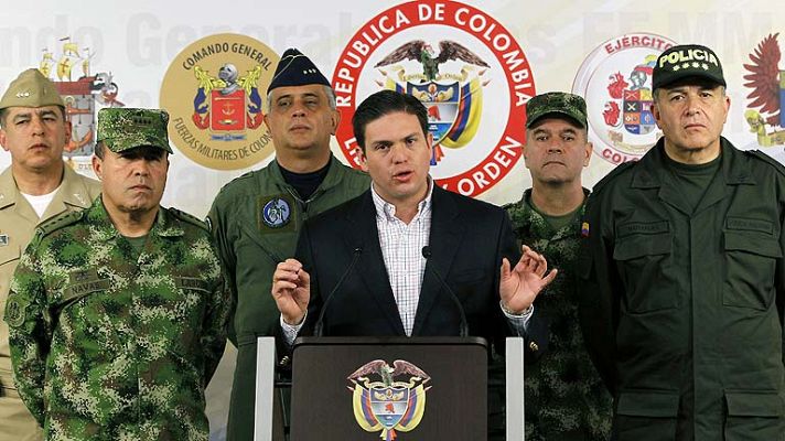 Informativo 24h - El Ejército de Colombia halla un rehén vivo tras el fusilamiento de cuatro secuestrados por las FARC