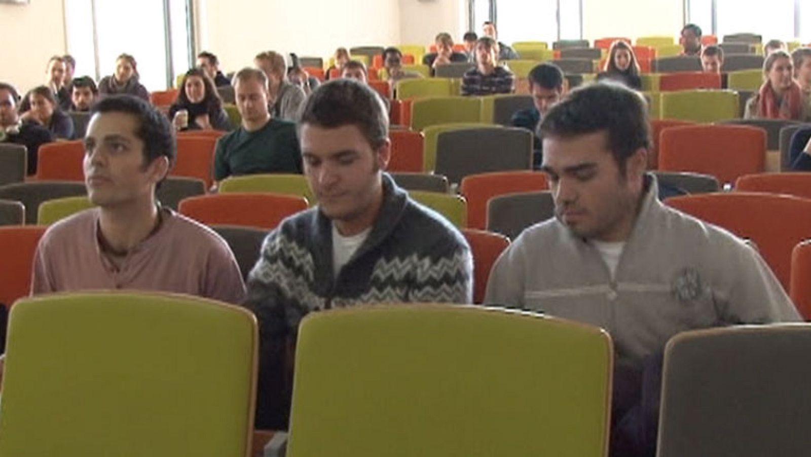 La UE propone aumentar el número de becas para estudiar en el extranjero