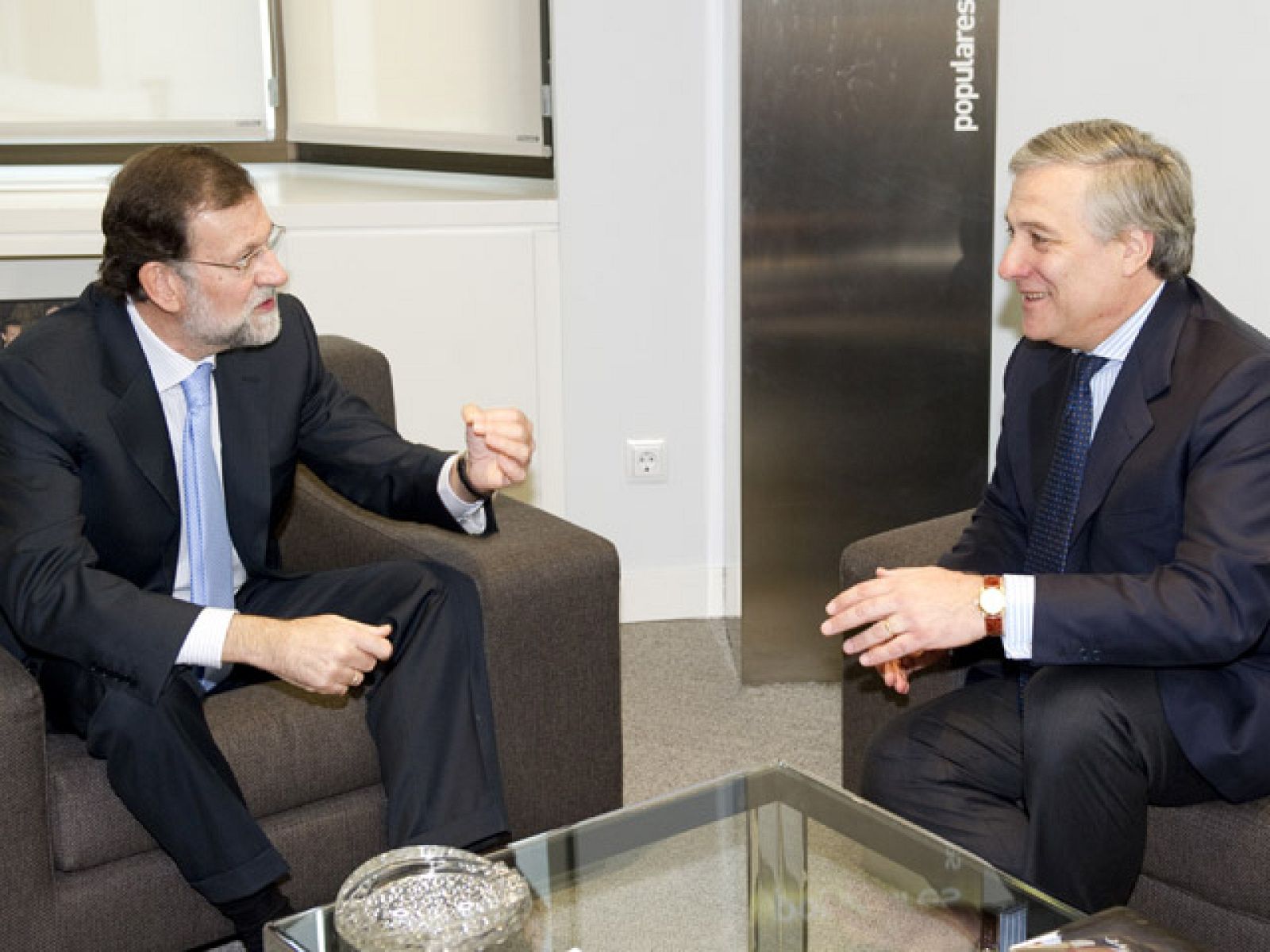 Rajoy traslada a la Comisión Europea que su prioridad es la reforma laboral