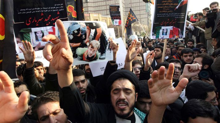 Telediario 1 - Telediario 2 en 4' - 29/11/11