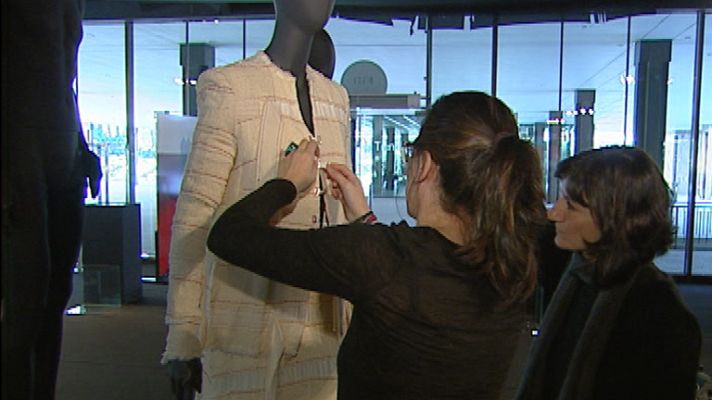 Telediario 1 - Comprar moda por una buena causa