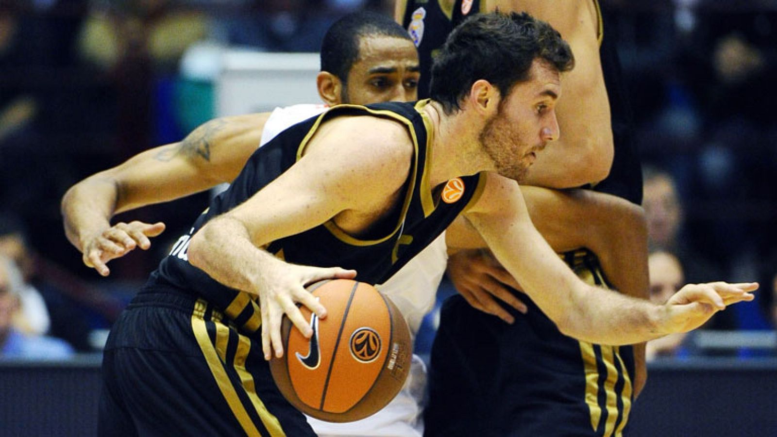 El Real Madrid vence al Armani Jeans (65-72) - Baloncesto en RTVE | Ver