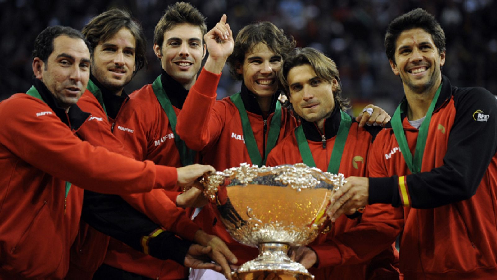 Telediario 2 en cuatro minutos - 04/12/11