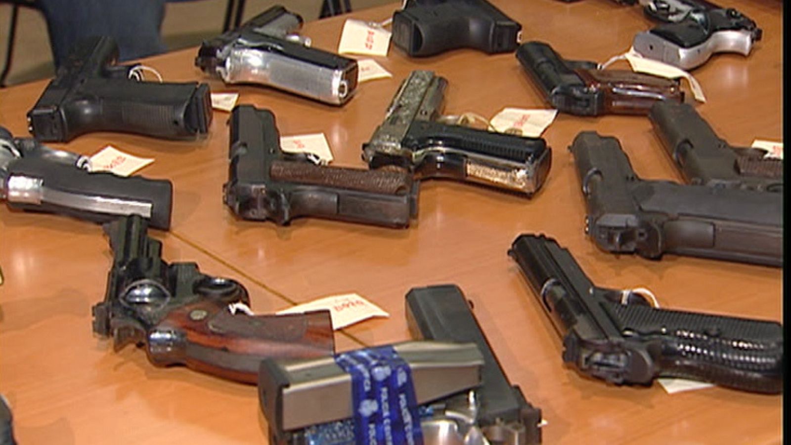 Los delincuentes utilizan cada vez más las armas para cometer sus delitos